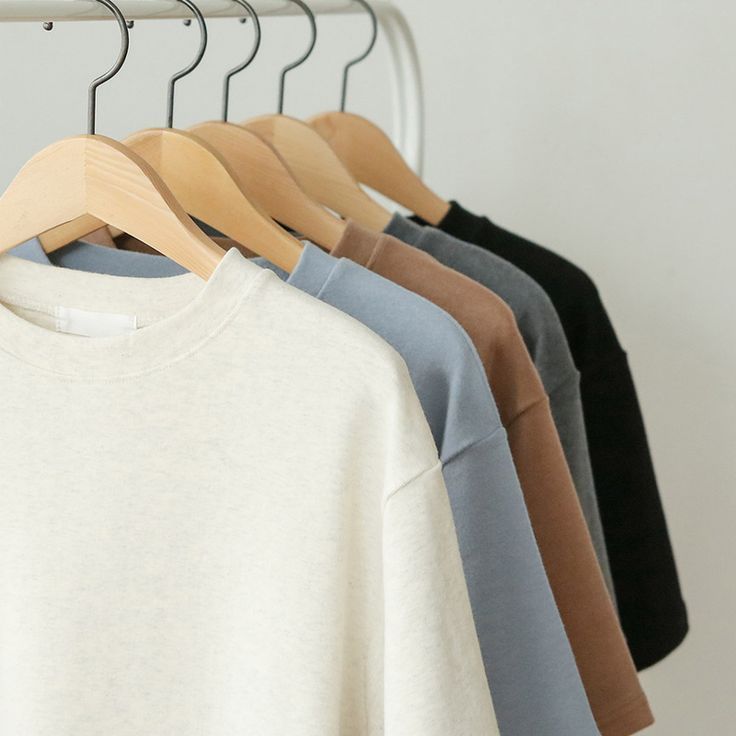 How to Build a Mindful Wardrobe: Balancing Expression, Function, and Empowerment